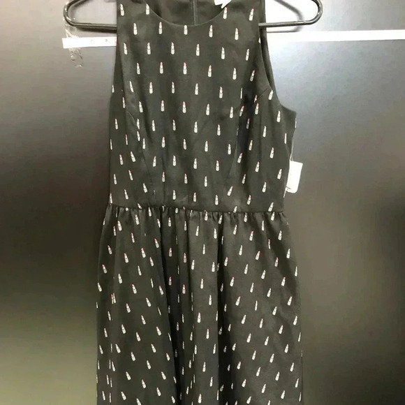 Maison Jules Sleeveless Fit & Flare Midi Dress,zipper back,lipstick pattern - Picture 3 of 9